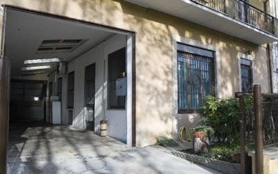L'ingresso della sede, a Tradate